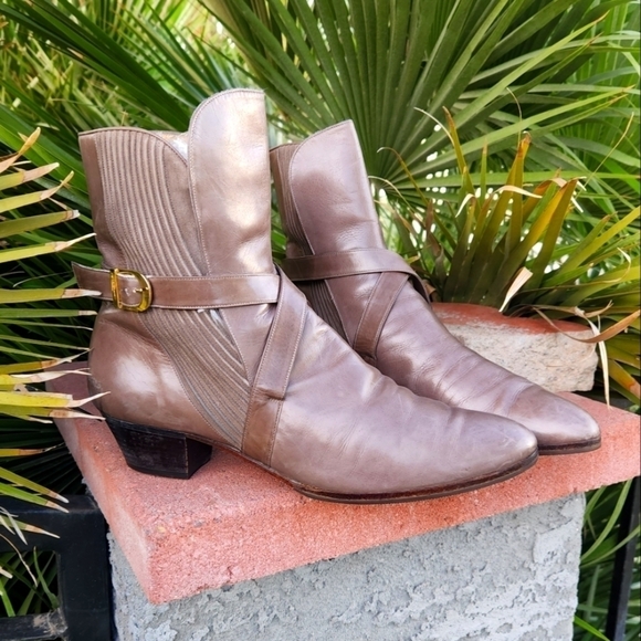 SALVATORE  FERRAGAMO BOOTIES - Picture 3 of 11